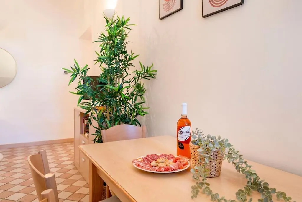 Oasi Corso Italia Apartment Bari 0*,  Italy